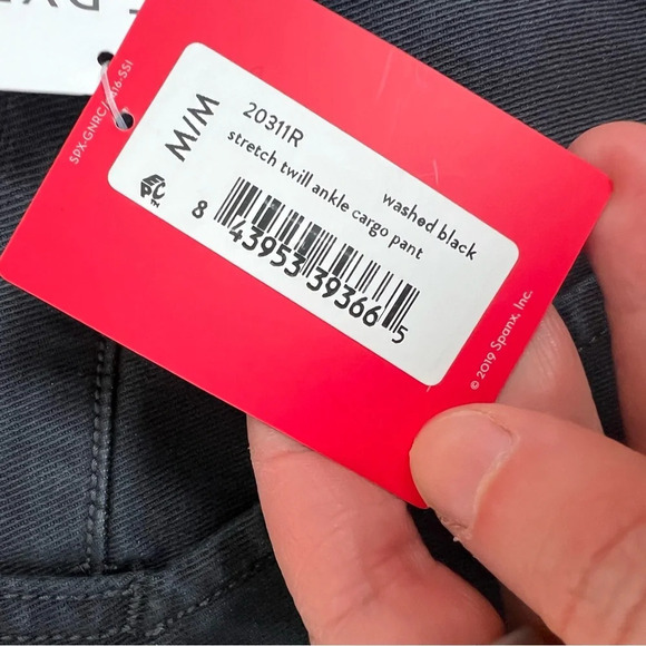 NWT Spanx Twill Ankle Cargo High Rise Pant Stretch Grey Size M Washed Black - Picture 11 of 11